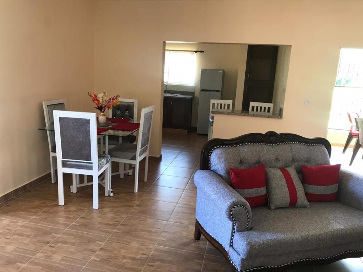 2 Queen Bed Apartment With Smart Tv ,Wifi Y Luz Las 24 Horas Jarabacoa Exterior photo