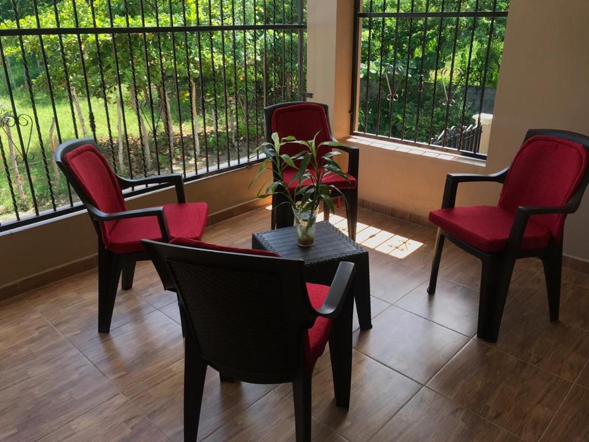 2 Queen Bed Apartment With Smart Tv ,Wifi Y Luz Las 24 Horas Jarabacoa Exterior photo
