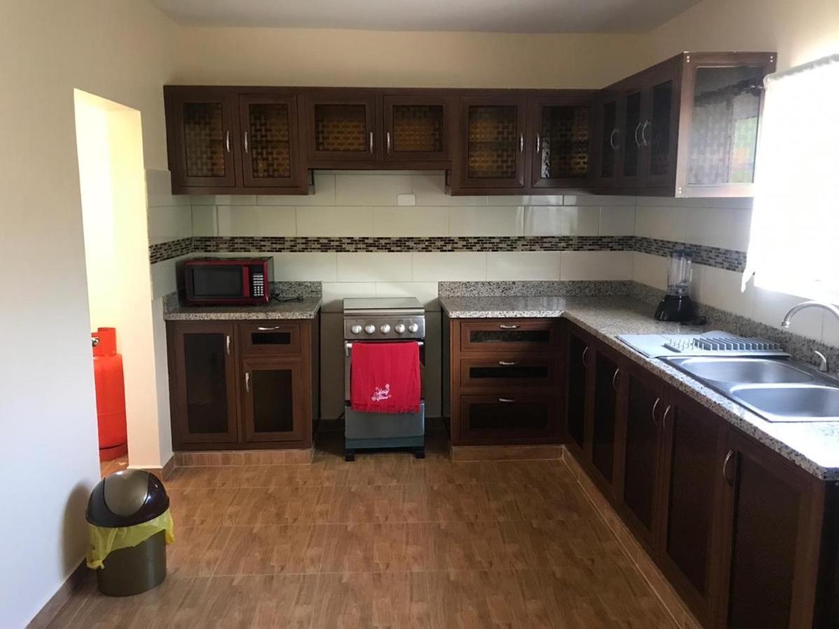 2 Queen Bed Apartment With Smart Tv ,Wifi Y Luz Las 24 Horas Jarabacoa Exterior photo
